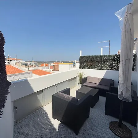 Casa Algarvia Townhouse Patio & Rooftop Vakantiehuis