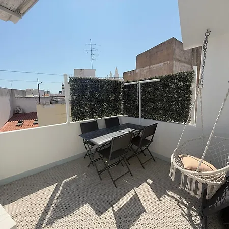 Casa Algarvia Townhouse Patio & Rooftop *