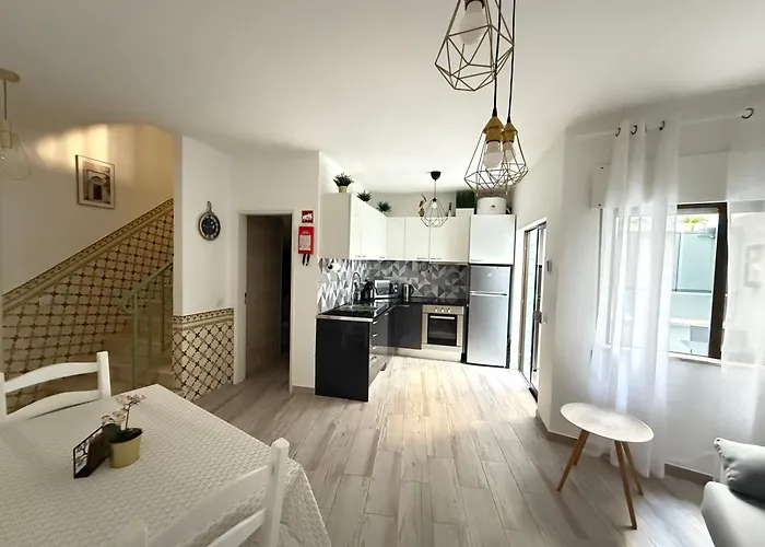 Дом отдыха Casa Algarvia Townhouse Patio & Rooftop
