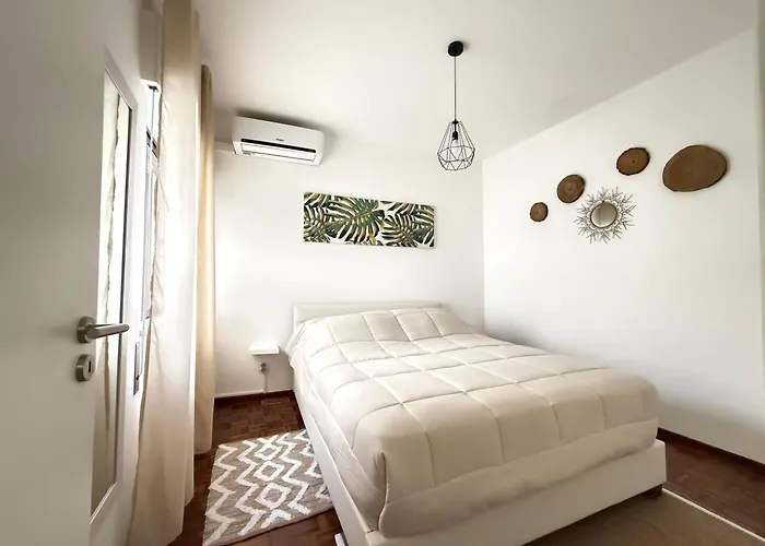 Casa Algarvia Townhouse Patio & Rooftop Портиман