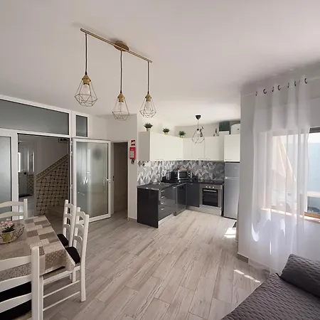 Casa Algarvia Townhouse Patio & Rooftop 別荘