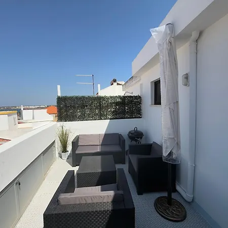 Casa Algarvia Townhouse Patio & Rooftop *