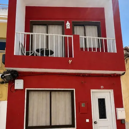 Casa Algarvia Townhouse Patio & Rooftop Semesterbostad